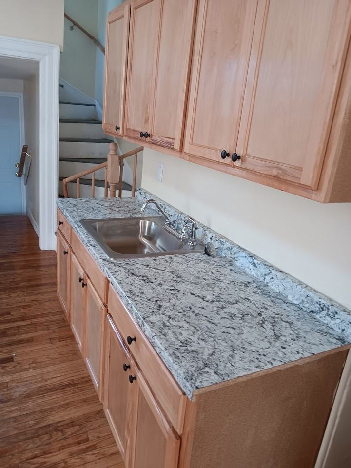 39 Market Street - Photo 3 of 15