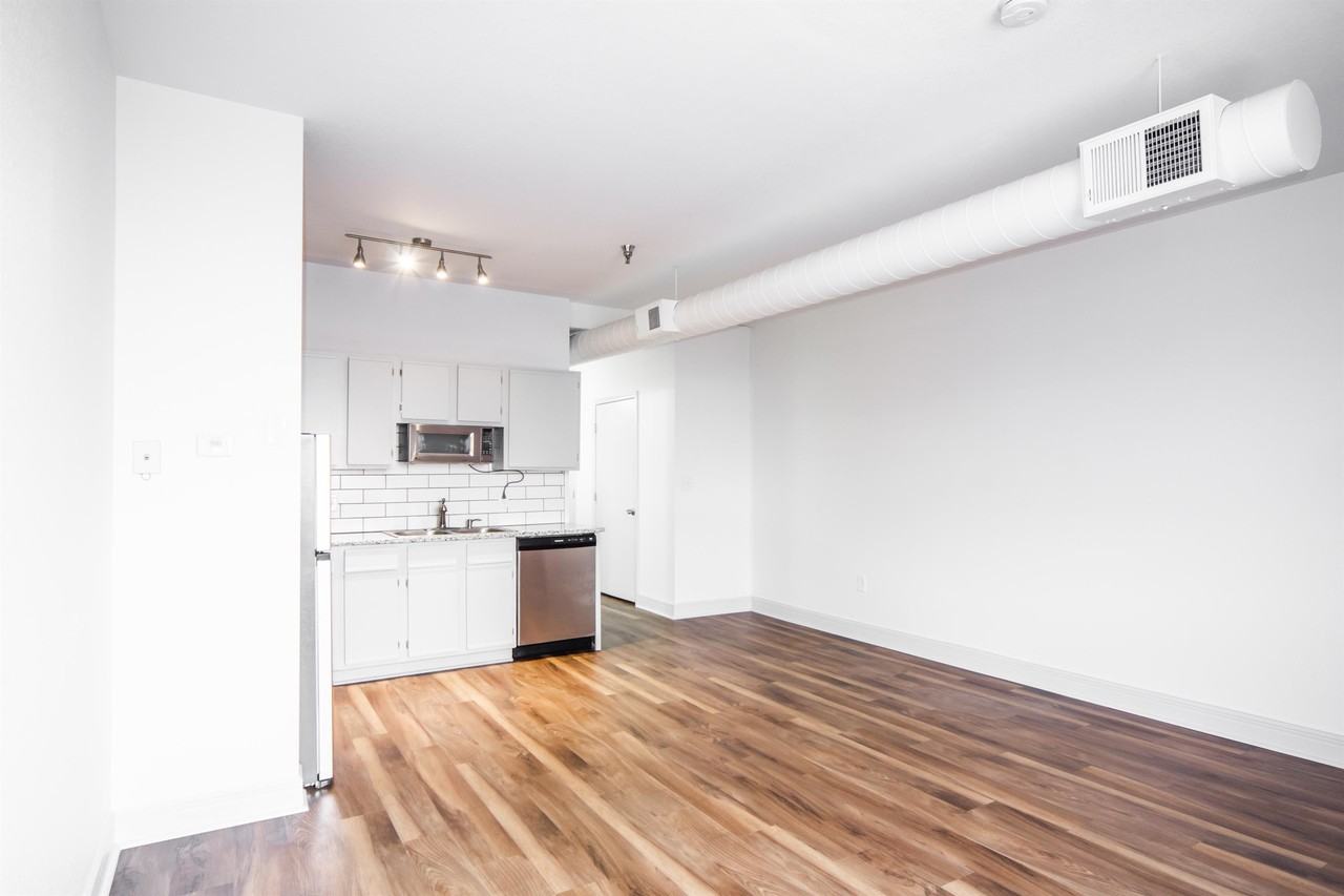 Delaware Landing - Photo 2 of 50