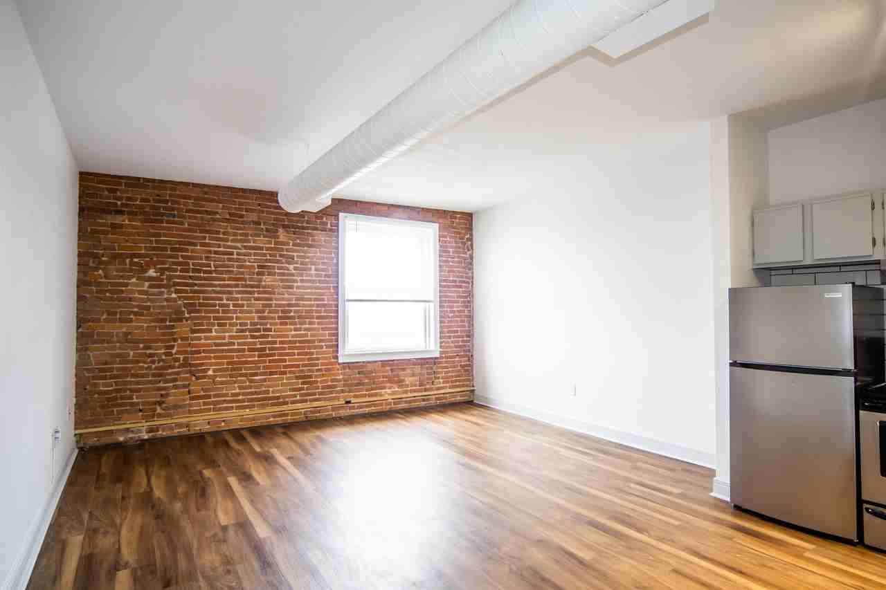 Delaware Landing - Photo 3 of 50