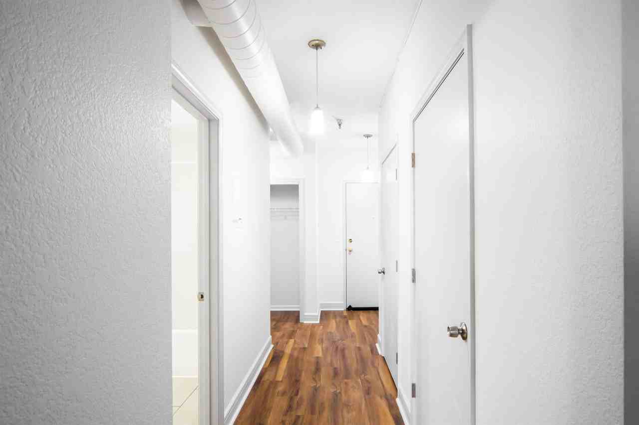 Delaware Landing - Photo 5 of 50