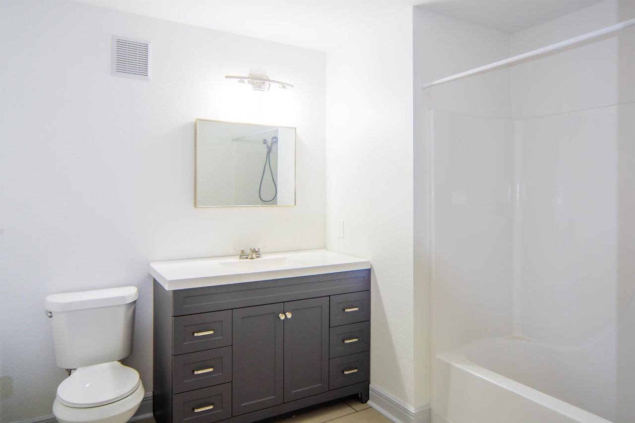 Delaware Landing - Photo 6 of 50