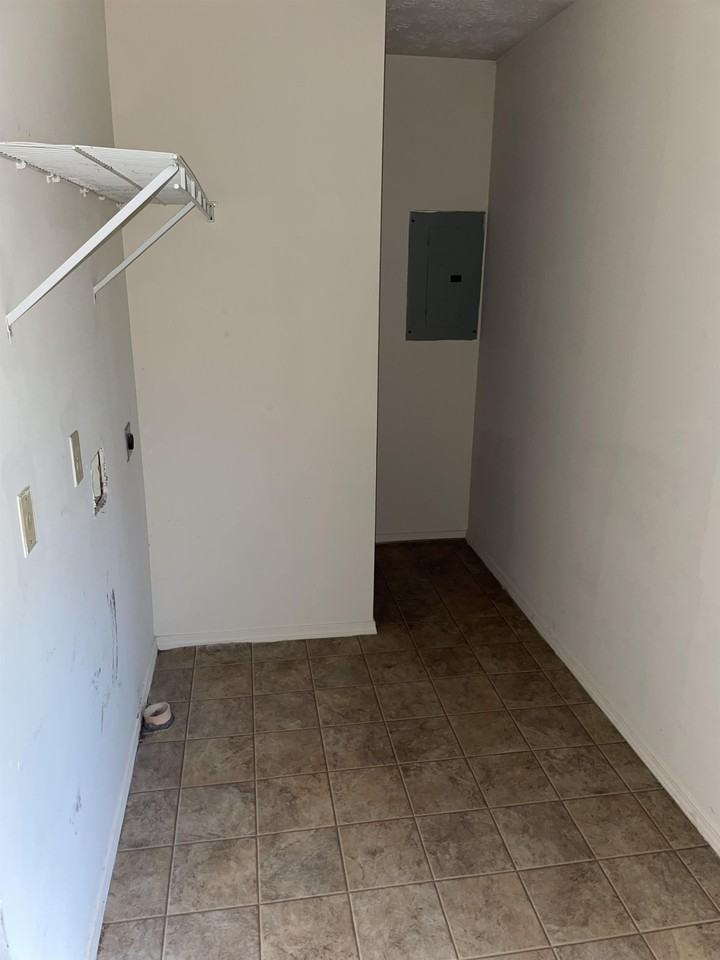 3100 Dodson Branch Rd - Photo 3 of 30