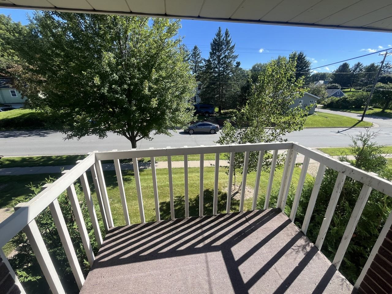 Broadway Court I (MARKET) - Photo 4 of 30