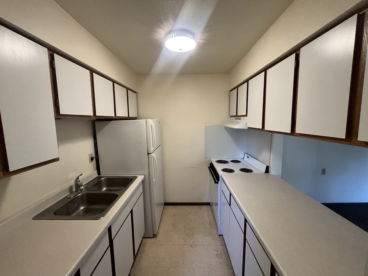 Broadway Court I (MARKET) - Photo 5 of 30