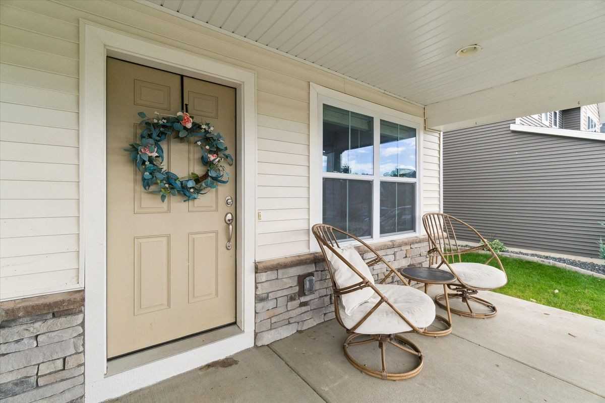 1815 Bainsbridge St - Photo 3 of 39