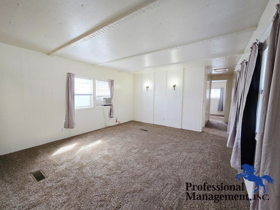 117 Hemlock Dr #5 - Photo 2 of 9