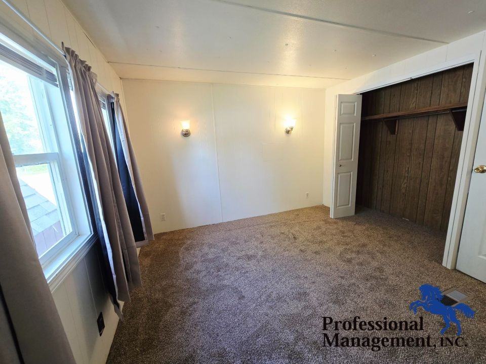 117 Hemlock Dr #5 - Photo 4 of 9