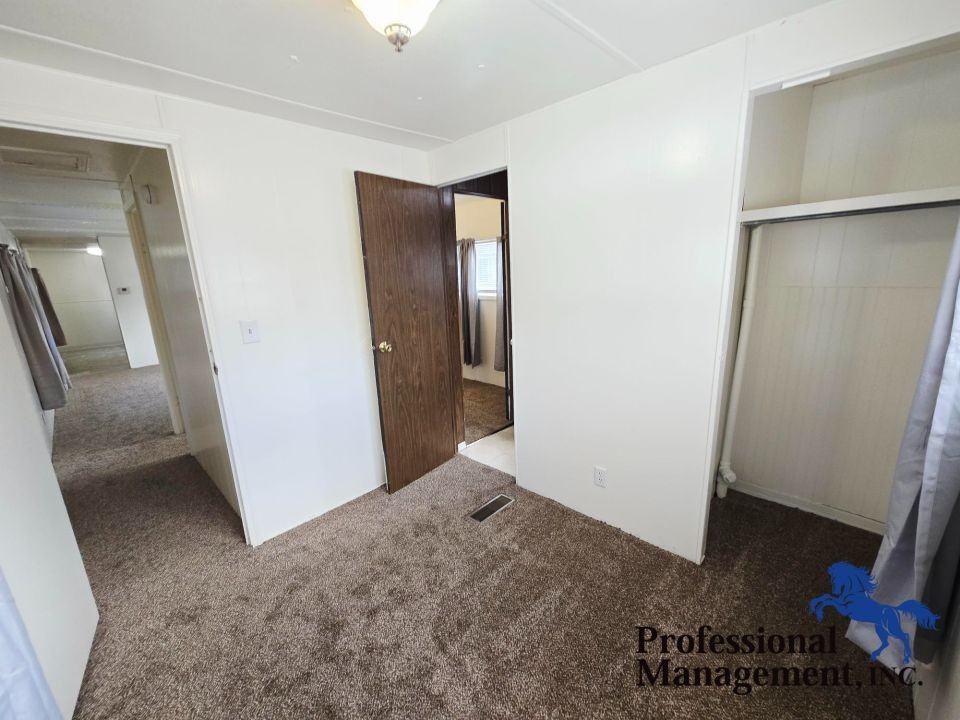 117 Hemlock Dr #5 - Photo 6 of 9