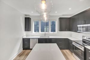 featured image of 526 N Lincoln St