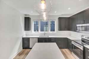 featured image of 526 N Lincoln St