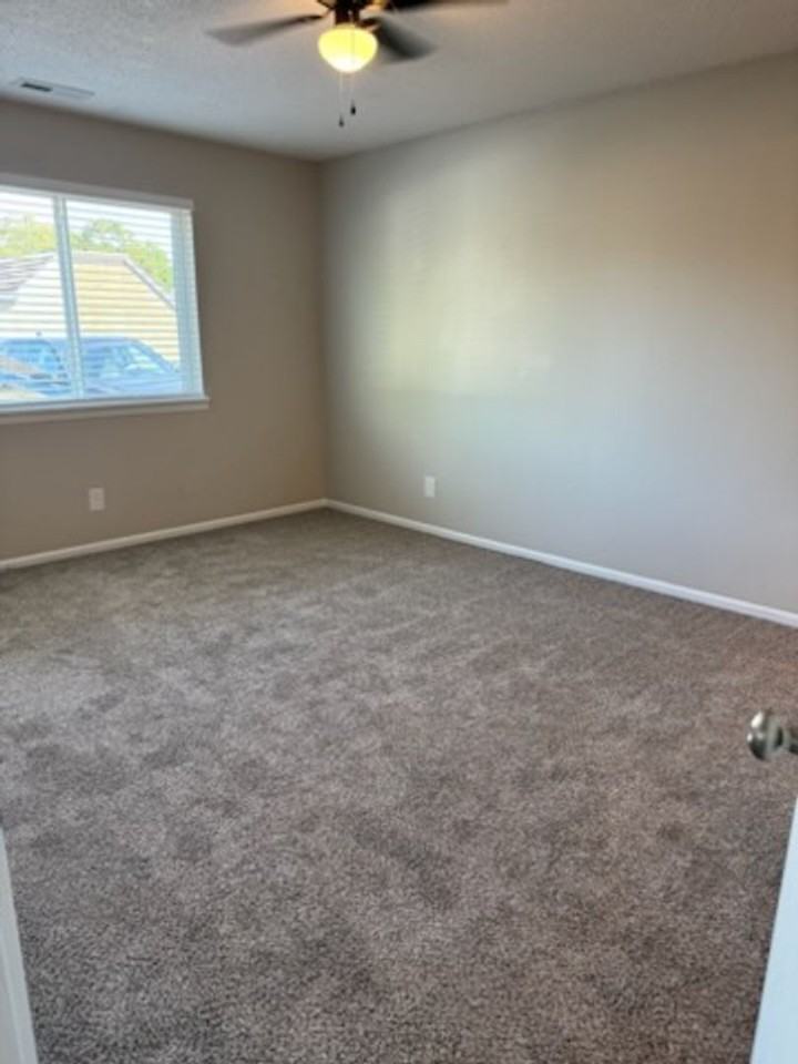 Windchase Flats & Townhomes - Photo 6 of 13
