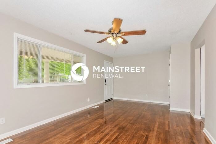11114 Mars Ln - Photo 3 of 17