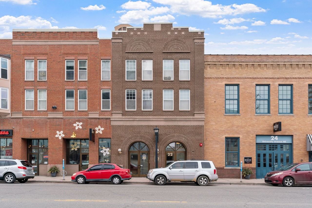 Neon Flats Apartments - Photo 7 of 32