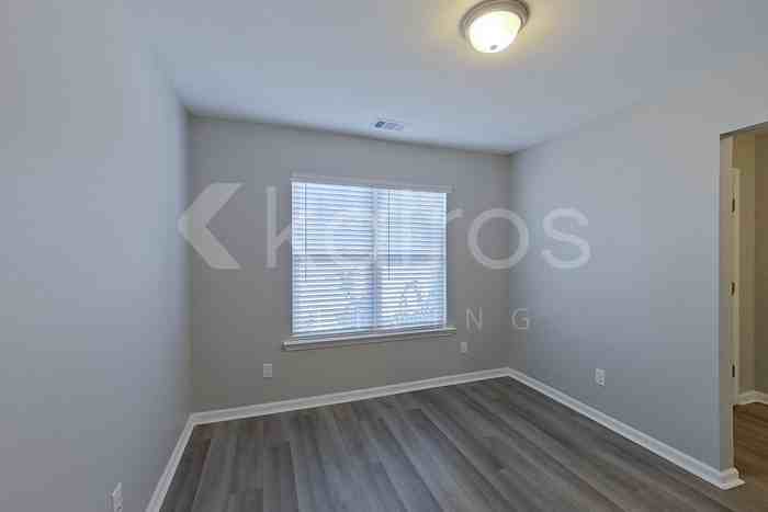 126 Bluff Rd - Photo 2 of 26