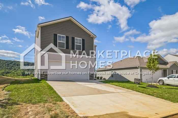 7646 Belhaven Ln - Photo 2 of 33