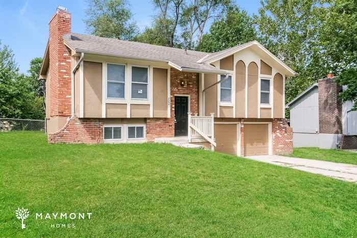 700 Zay Dr - Photo 2 of 13