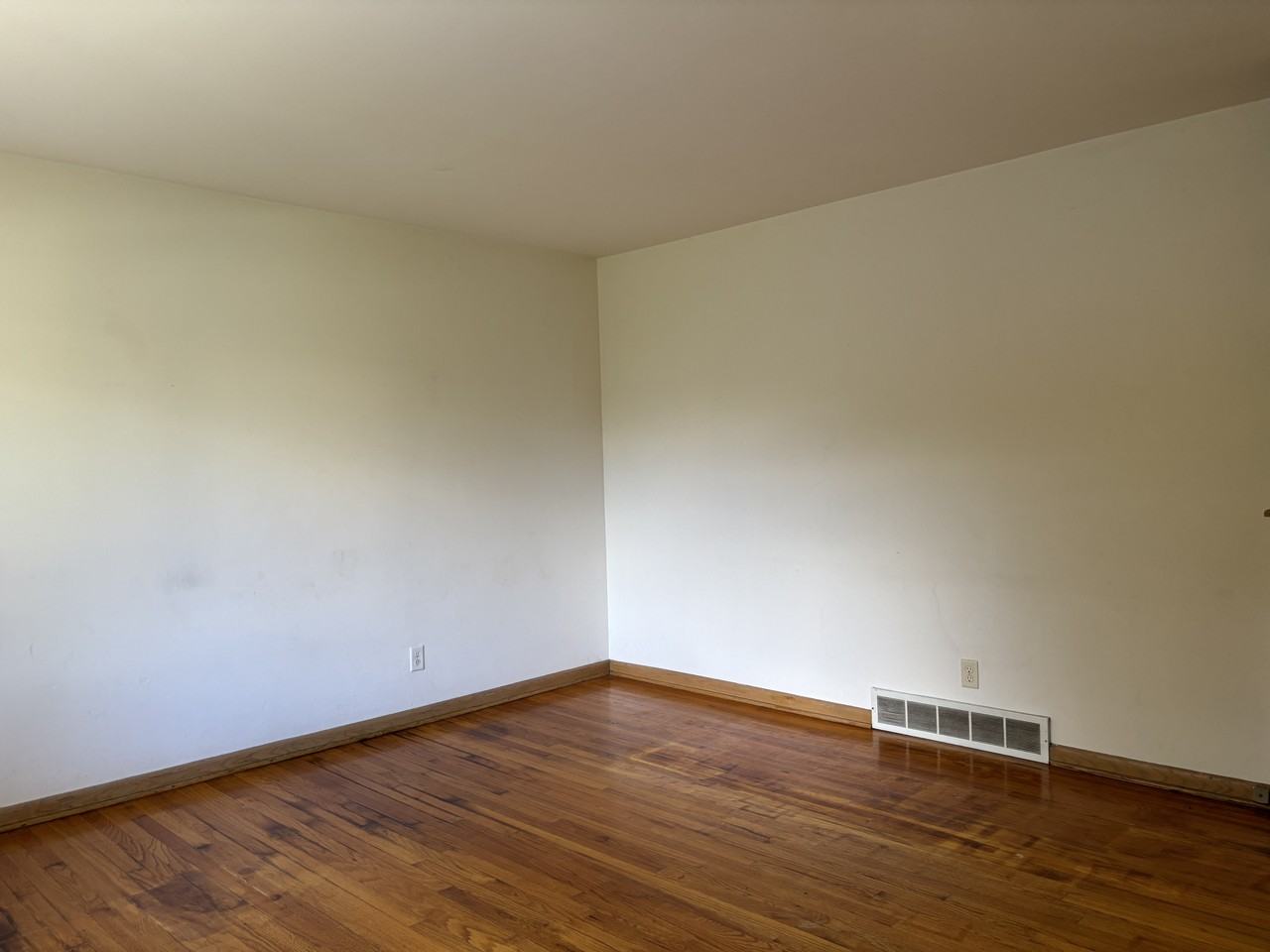 6321 Roselawn Ave #6321 - Photo 3 of 14