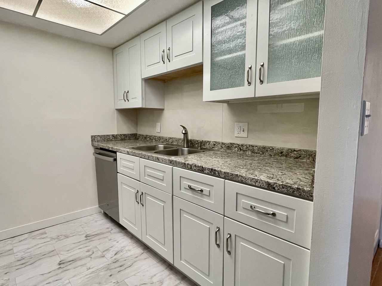 811 N Keene Rd #D - Photo 7 of 19