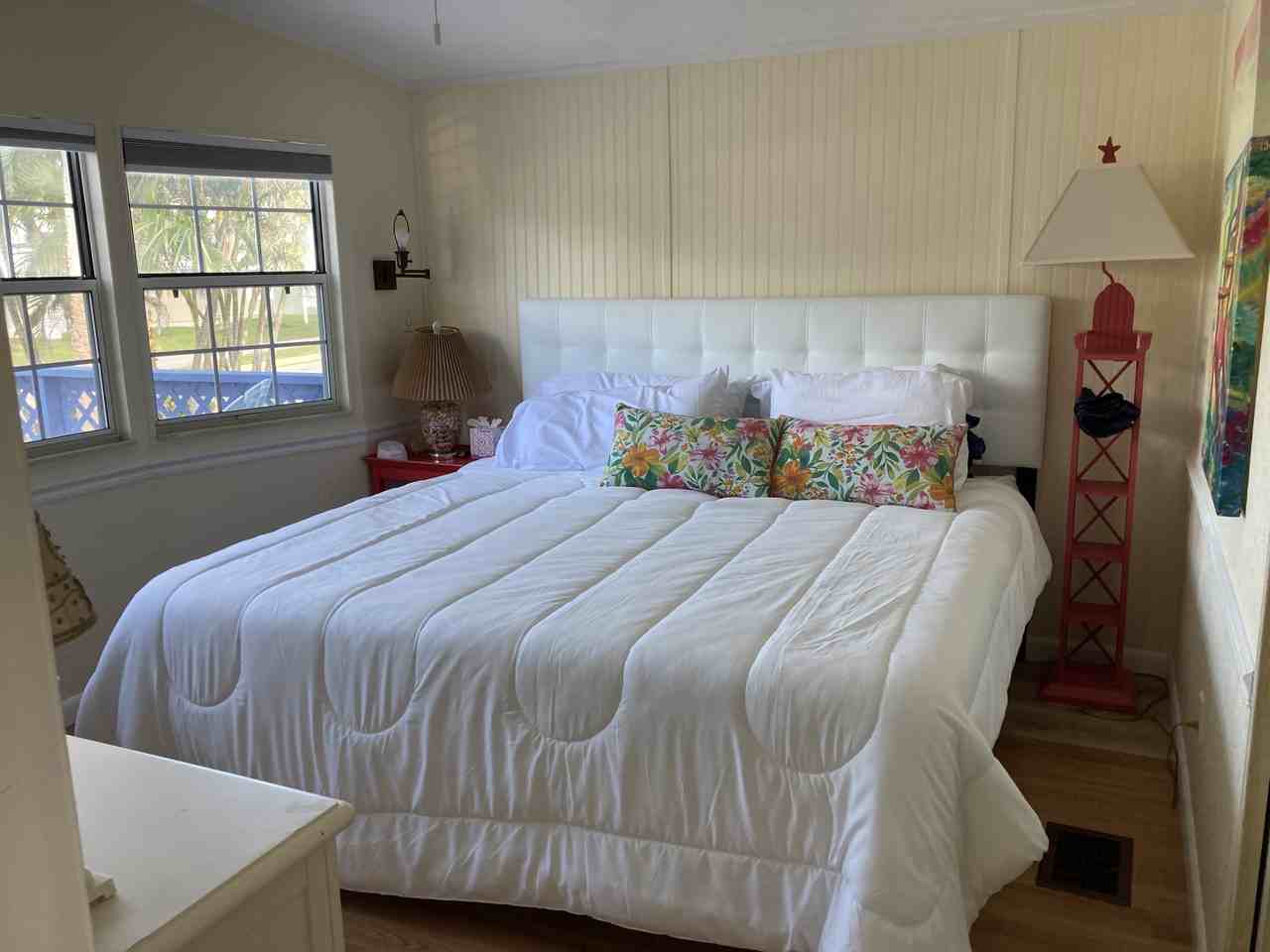 2078 Nettles Blvd #NA - Photo 7 of 9