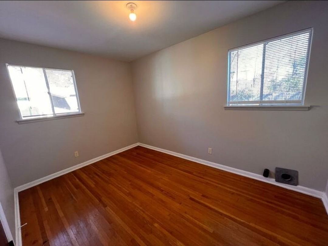 712 Graham Ave #NA - Photo 7 of 13