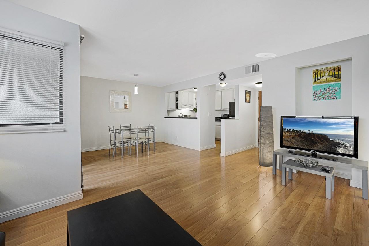 435 S Virgil Ave #102 - Photo 4 of 18