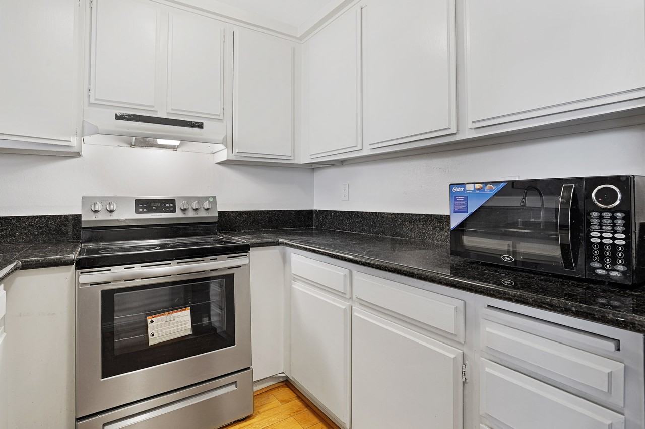 435 S Virgil Ave #102 - Photo 6 of 18