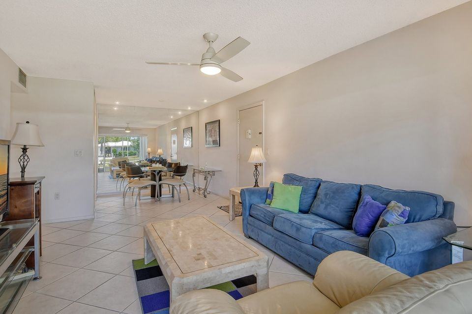 3209 Beneva Rd #104 - Photo 3 of 17