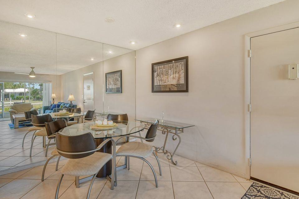 3209 Beneva Rd #104 - Photo 4 of 17