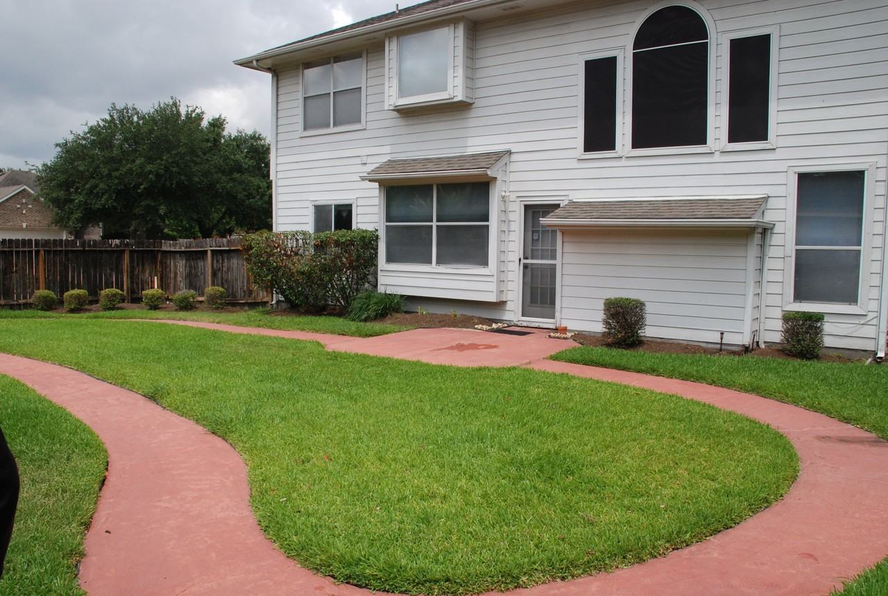 8934 Aberdeen Oaks Dr #NA - Photo 5 of 7