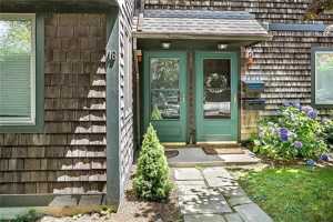 featured image of 18 Chapel St #D