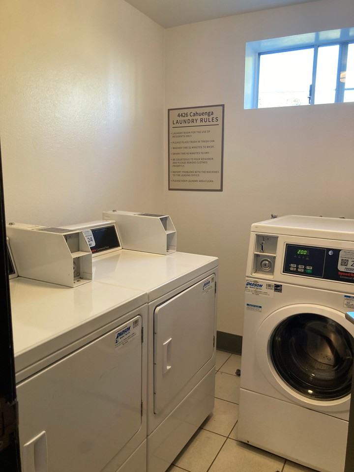 KBC Cahuenga Toluca Lake - Photo 5 of 6