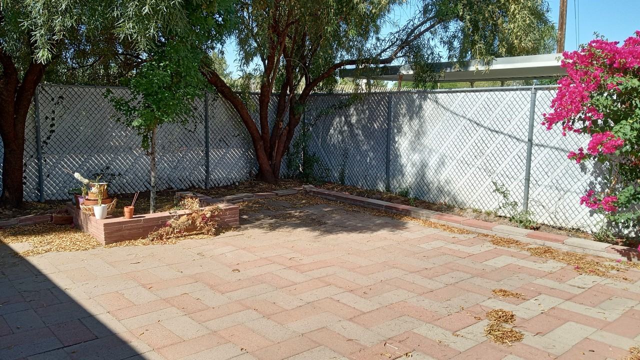 5071 South Cherry Avenue - Photo 4 of 10