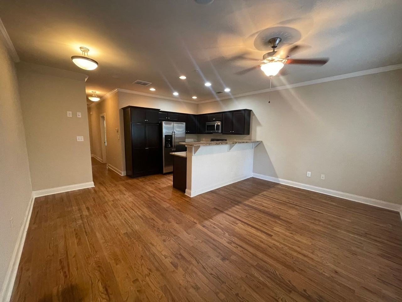 125 Hobson Ave - Photo 2 of 13