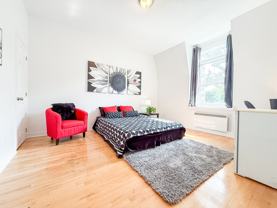 3527 Avenue Lorne #1 - Photo 1 of 1