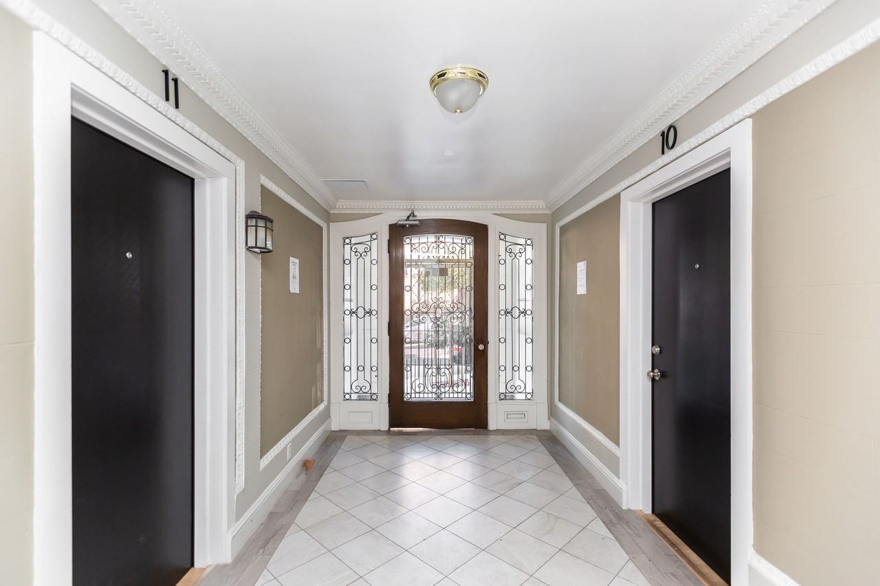 355 Laguna - Photo 3 of 4