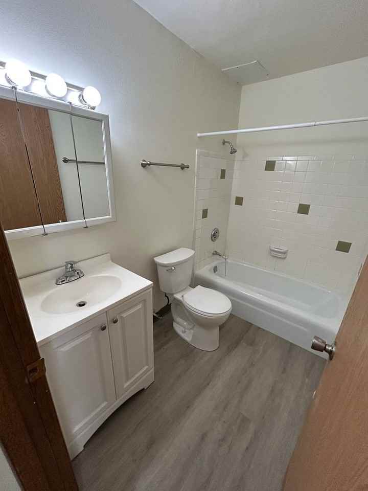 5027 National Ave. - Photo 5 of 10