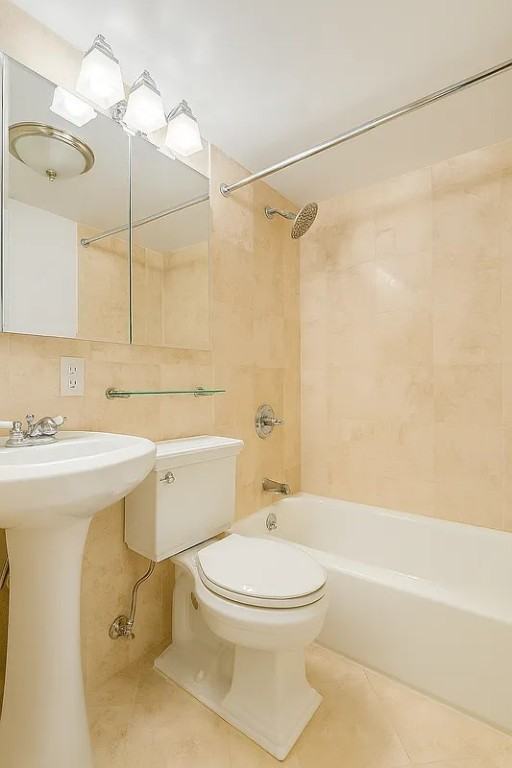 Avenue B #3E - Photo 3 of 5