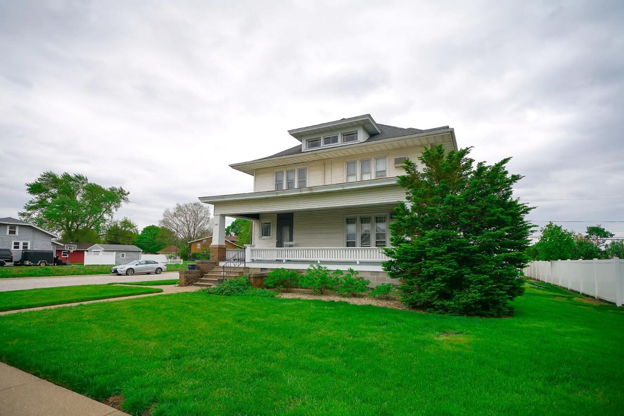 540 N Main St - Photo 4 of 10