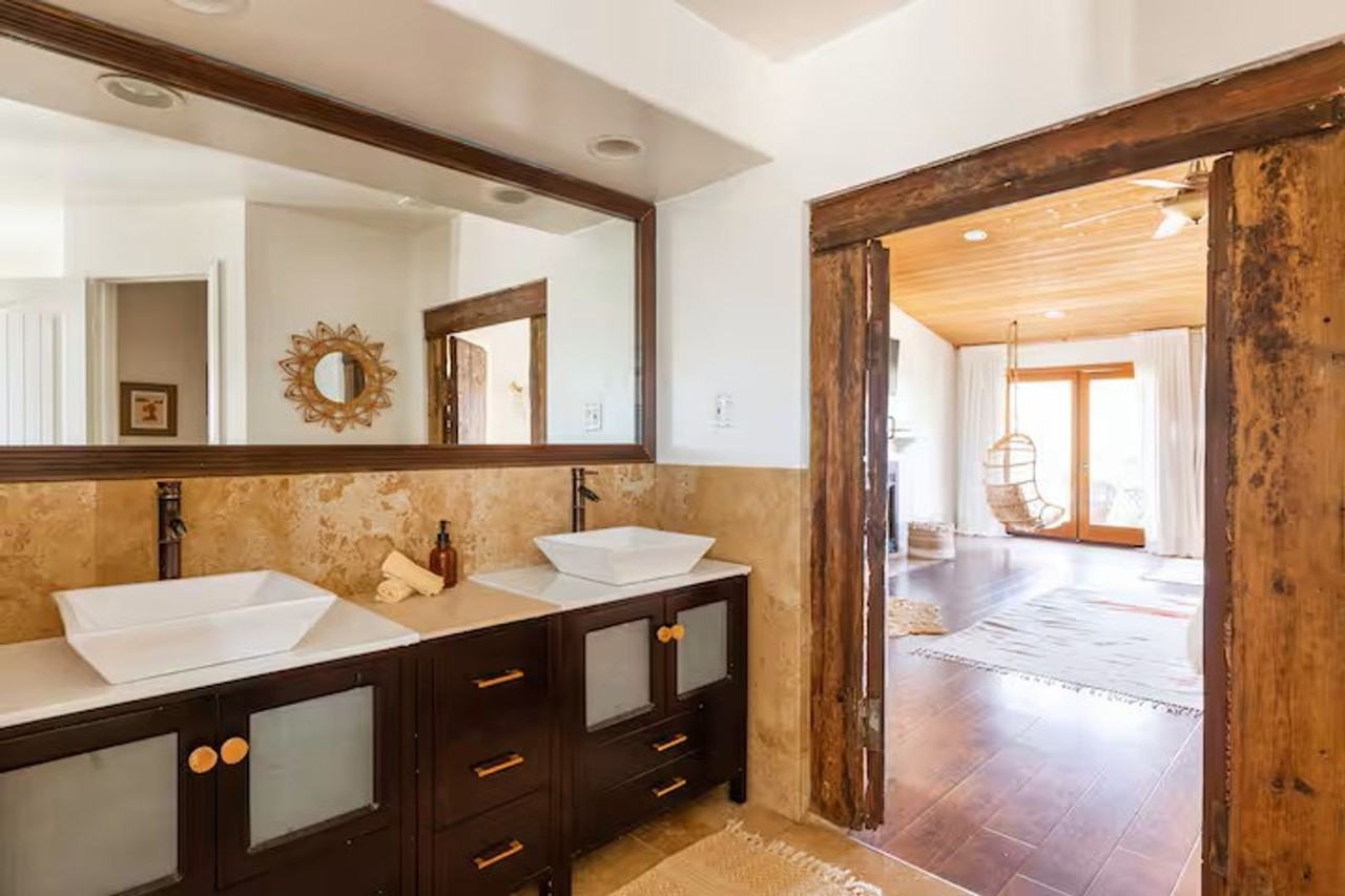 837 4th St - Photo 7 of 31