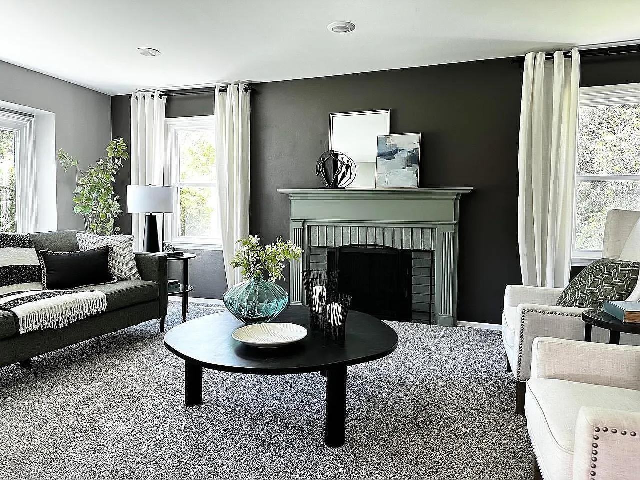 340 Crescent Lane - Photo 4 of 20