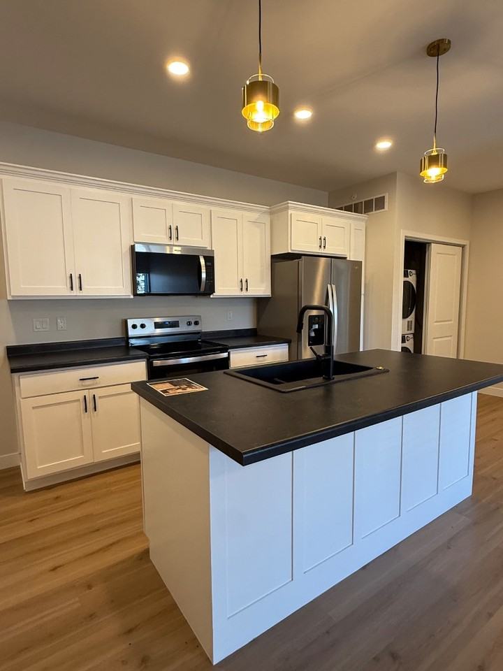 Jefferson Square Apartments Building 1 - Photo 2 of 13