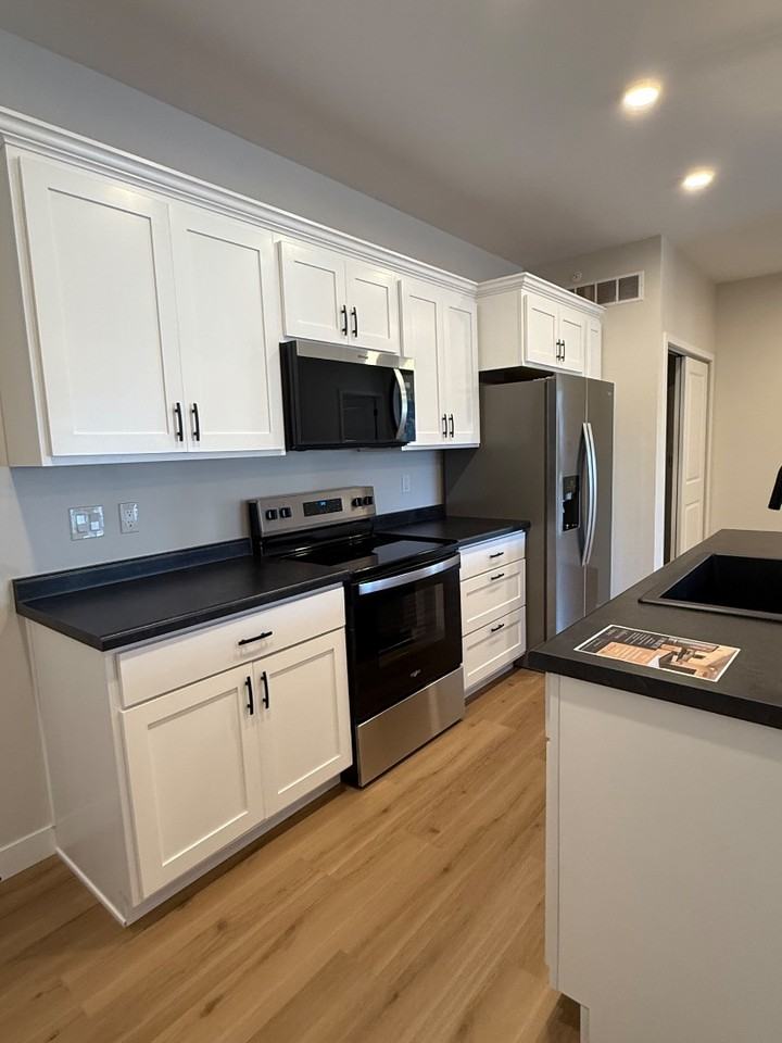 Jefferson Square Apartments Building 1 - Photo 3 of 13