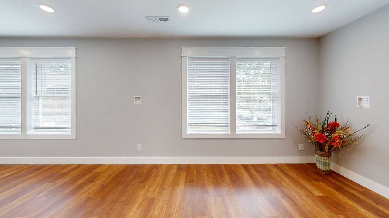 1315 Forest Ave - Photo 7 of 28