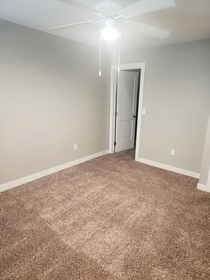 Walnut Creek Apartments - Photo 3 of 16