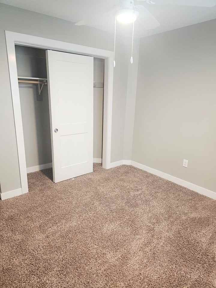 Walnut Creek Apartments - Photo 6 of 16