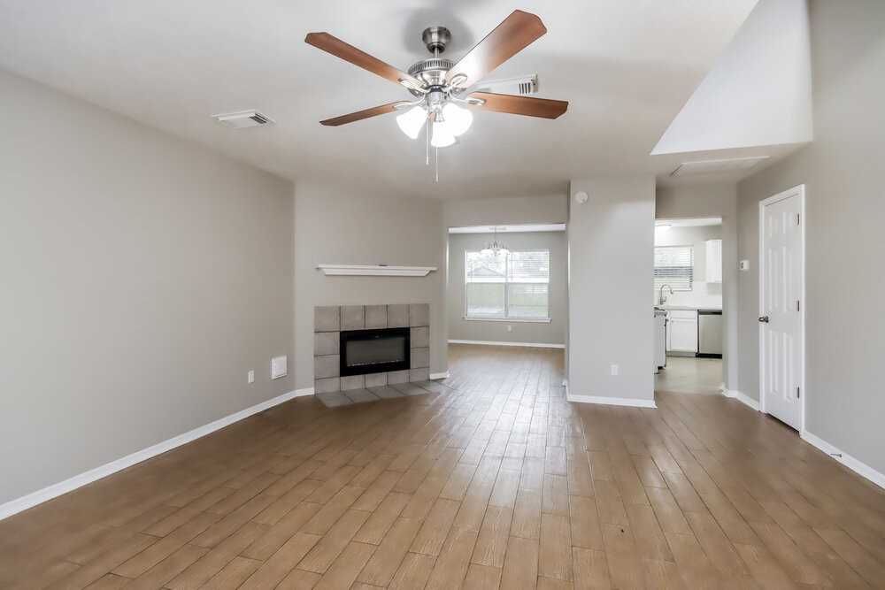 2915 Eagle Nest Ln - Photo 4 of 17