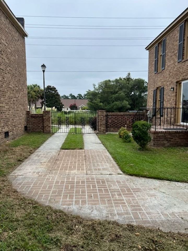 417 North Ebenezer Road - Photo 4 of 16