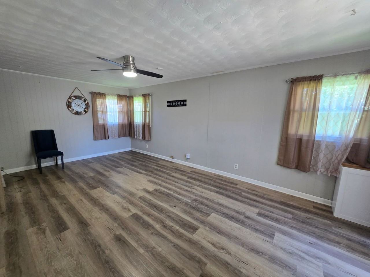 3318 Moulton Ln - Photo 6 of 15