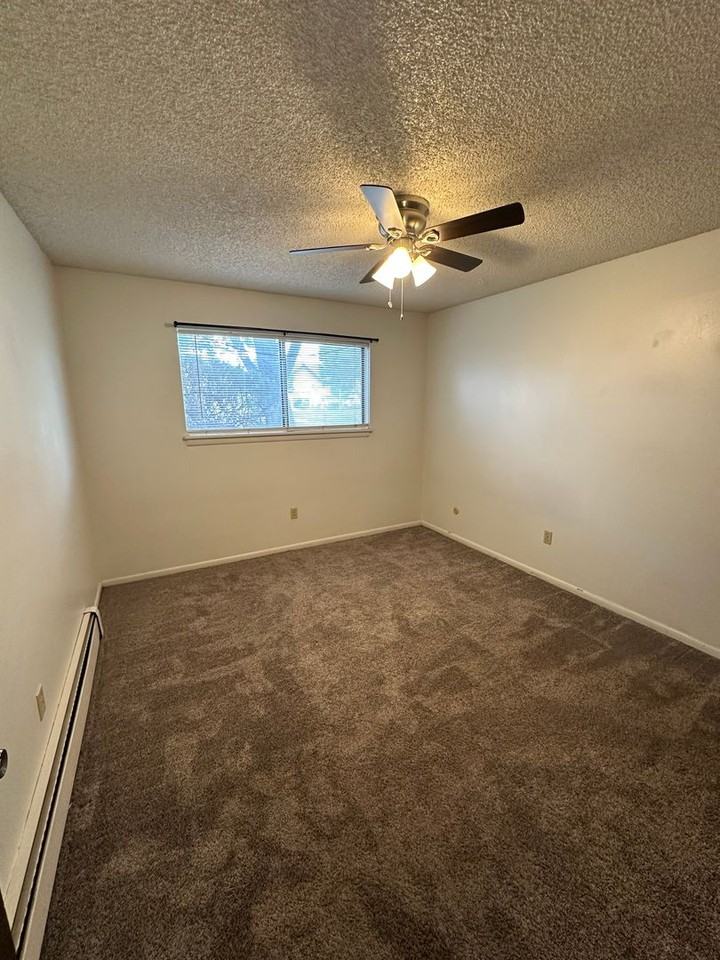 Regency Apartments 4809 - Photo 5 of 7