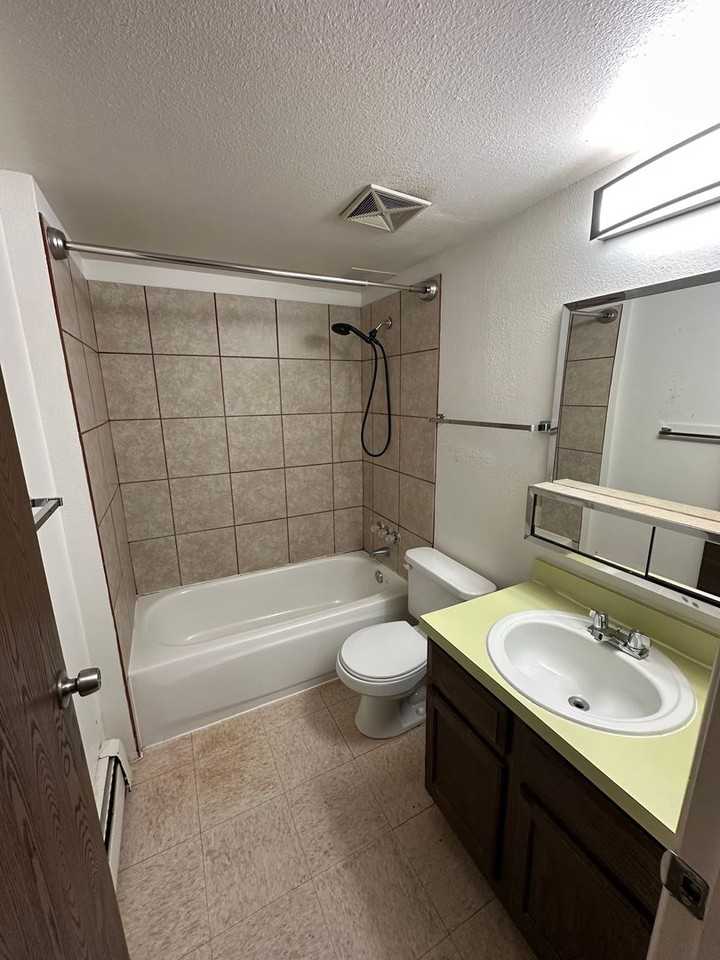 Regency Apartments 4809 - Photo 6 of 7